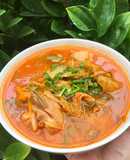 Canh chân giò hầm kim chi