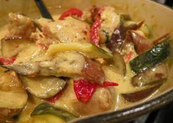 How to Cook Tasty Dump  Simmer Thai Style Coconut Chicken  Veg Curry