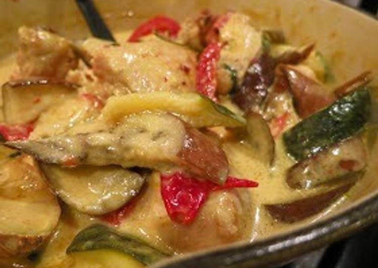 Recipe of Perfect Dump &amp; Simmer Thai Style Coconut Chicken &amp; Veg Curry