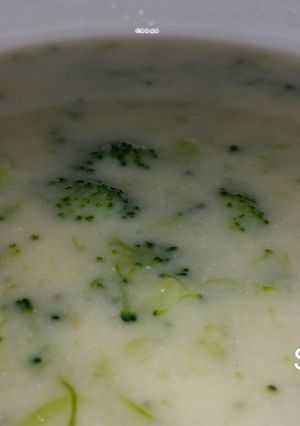 صورة لوصفة طريقة عمل شوربة البروكلي الصحية