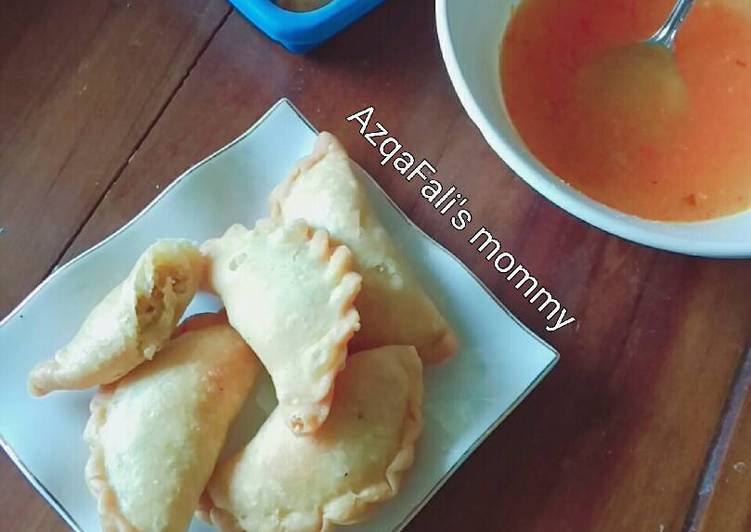 Pastel goreng isi tumis Pepaya muda