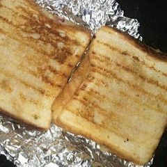 A picture of Grilled bread.