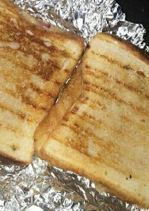 A picture of Grilled bread.