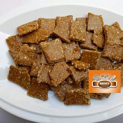 A picture of Loga.