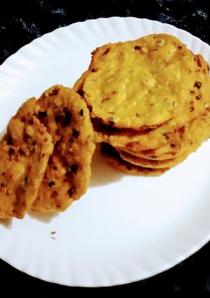 મેથી પૂરી (Methi Poori Recipe In Gujarati) રેસીપી મુખ્ય ફોટો