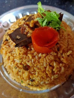தக்காளி தொக்கு சாதம் (Thakkaali thokku satham recipe in tamil) செய்முறை முக்கிய புகைப்படம்