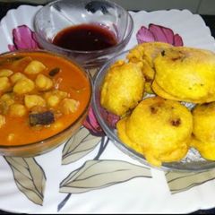 A picture of Aloo Chop.