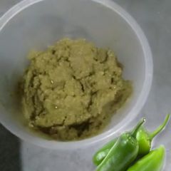 A picture of Green chilli pickle sauce.