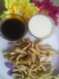स्प्रिंग स्ट्रीप्स (spring strips recipe in marathi) रेसिपी चे मुख्य फोटो