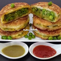 A picture of Potato Greenpeas Cutlet.