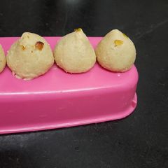 A picture of Instant mawa peda.