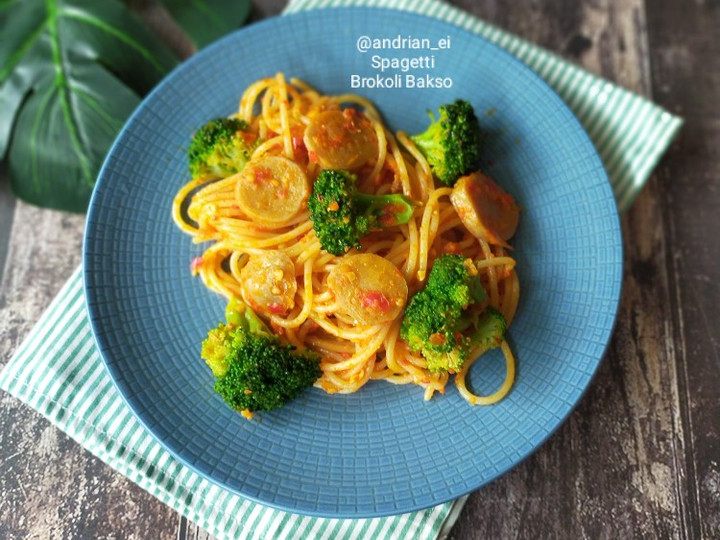 Cara Gampang Membuat Spagetti Brokoli Bakso yang Menggugah Selera