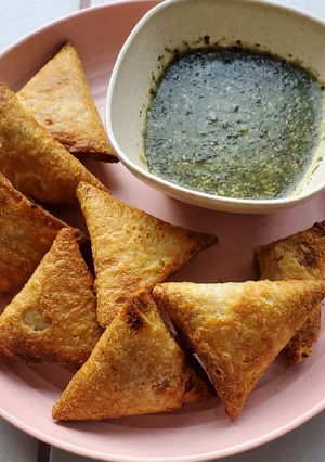 A picture of Sukhi's Samosas.