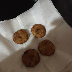 A picture of Aloo tikki.