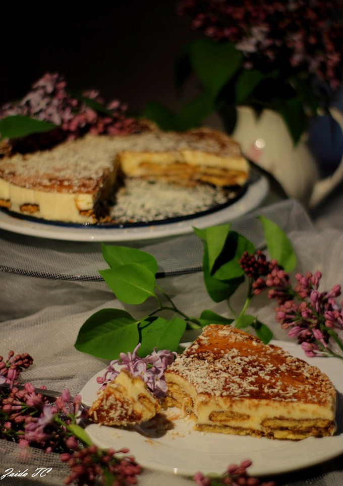 Una foto de Tarta de Tiramisú a los 2 Chocolates con Galletas