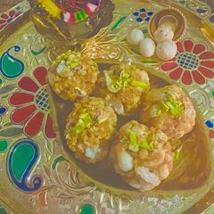 A picture of Lotus Seeds -Fox Nuts-Makhana Paag(Ladoos)-Balgopal Ladoos🥳.