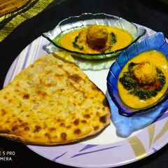 A picture of Sanjh savera nest kofta curry.