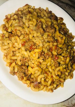 A picture of Meaty jallof macaroni.