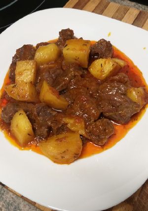 Una foto de Estofado de ternera con patatas