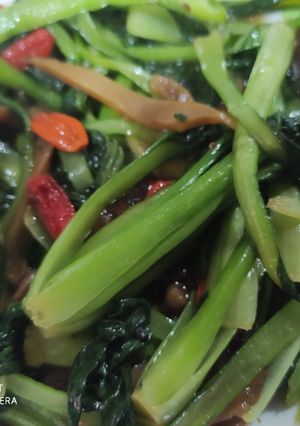 A picture of Stir fry green vegetable.