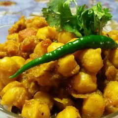 A picture of Punjabi chole masala.