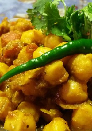 A picture of Punjabi chole masala.