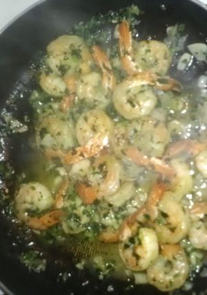 A picture of shrimp scampi.