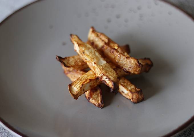 Paprika Celeriac chips