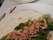 Una foto de crepas de atun