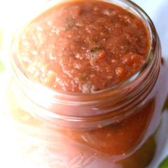 A picture of Pizza sauce.
