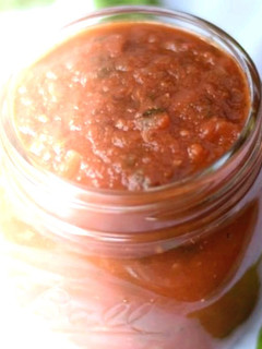 A picture of Pizza sauce.