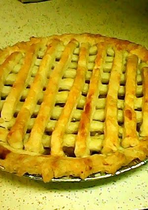 A picture of Cinnomon Spiced Apple Pie ;).