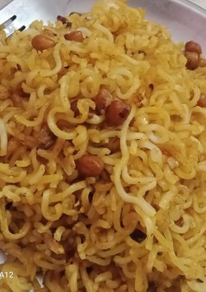 A picture of Maggi sprouts bhel.