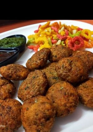 वेजिटेबल कटलेट (vegetable cutlet recipe in Hindi) रेसिपी मुख्य फोटो
