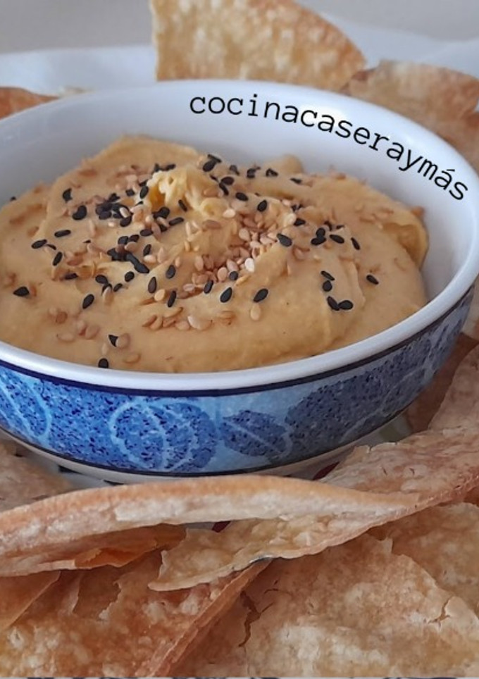 Una foto de Hummus -tradicional-