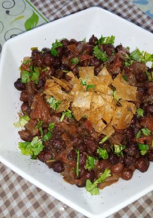 A picture of Masala Chickpeas.