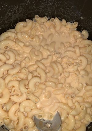 A picture of Mac and Cheese.