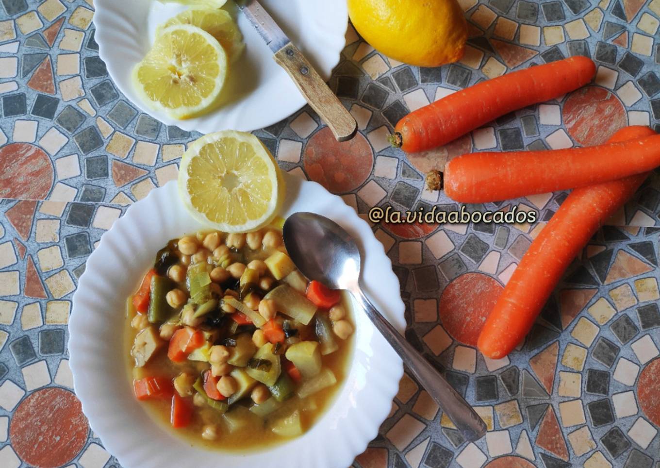 Sopa de Garbanzos Asiática