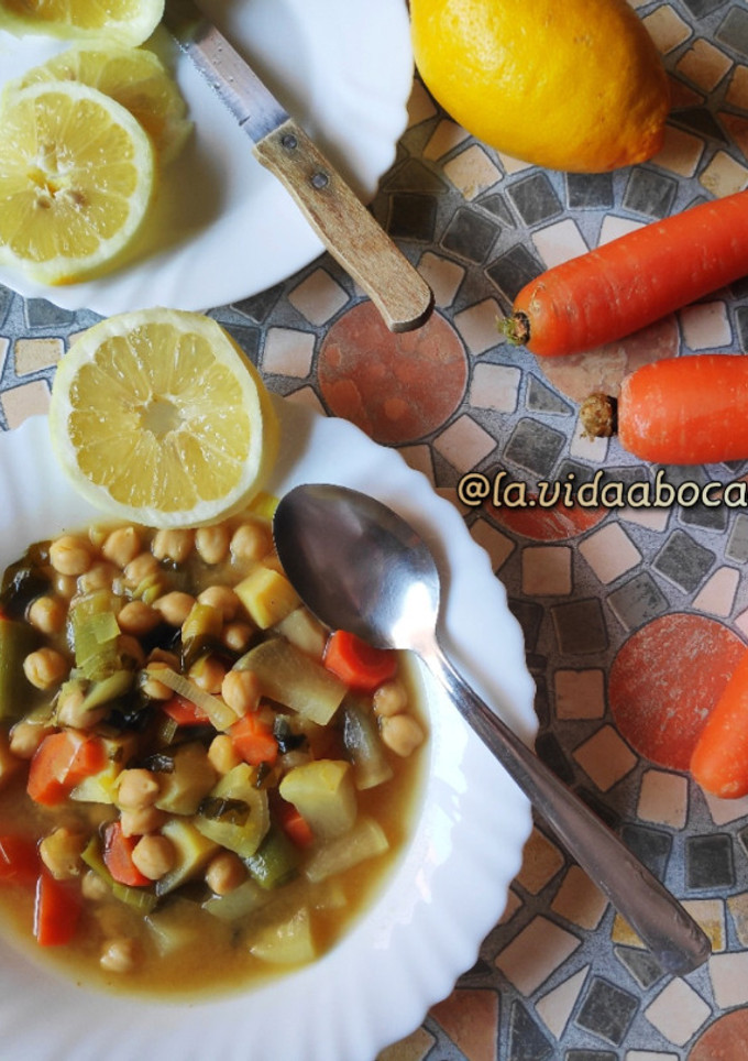 Una foto de Sopa de Garbanzos Asiática