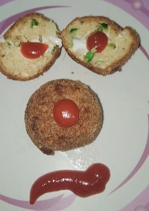 A picture of Chicken mayo ball.