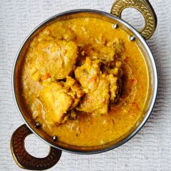 A picture of Murgh Shahi Korma.