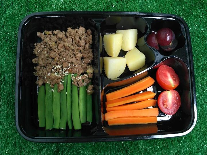 Langkah Mudah untuk Membuat Resep PAKET DIET MAYO (LUNCH) Tumis daging cincang dan buncis yang Bikin Ngiler Anti Ribet, Mantap Sekali