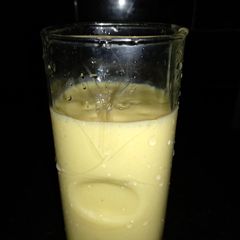 A picture of Mango-shake.