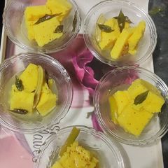 A picture of Khaman dhokla.