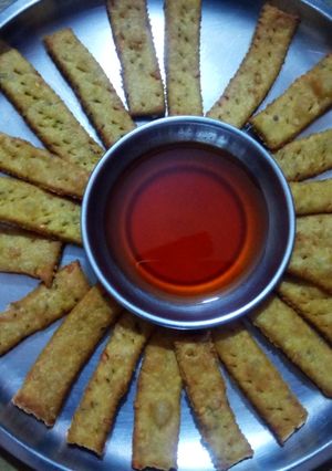 A picture of Crispy moong dal fingers.