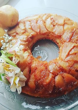 Una foto de Espectacular tarta de peras 🍐💕💚🍐