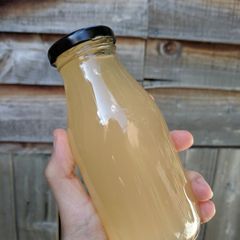 A picture of Apple cider vinegar (from apple cores).