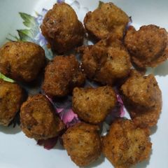 A picture of Urad dal ki pakodi.