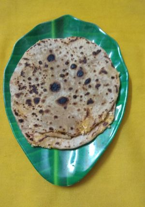 फूल गोभी के पराठे (Phool Gobhi ke parathe recipe in Hindi) रेसिपी मुख्य फोटो