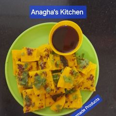 A picture of Moong Dal Dhokla (yellow) 🍽.